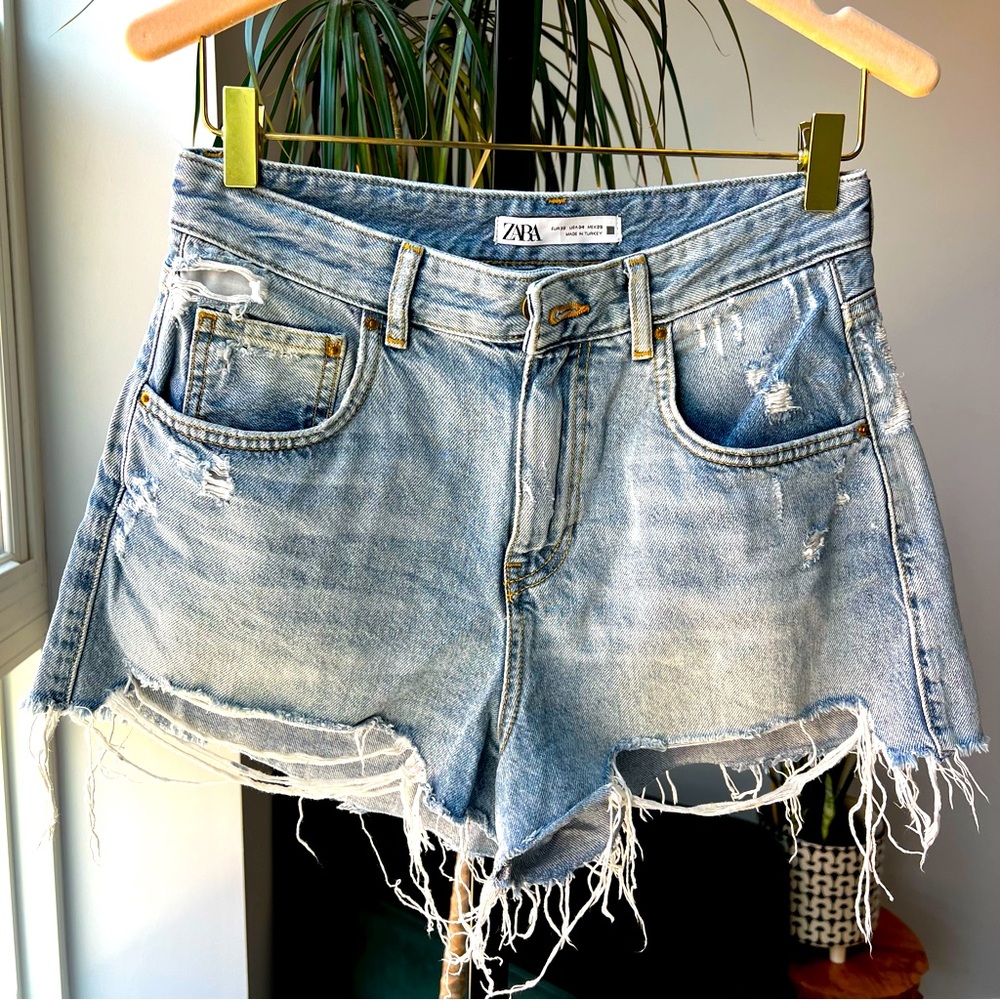 Zara denim cutoff shorts - size 4
